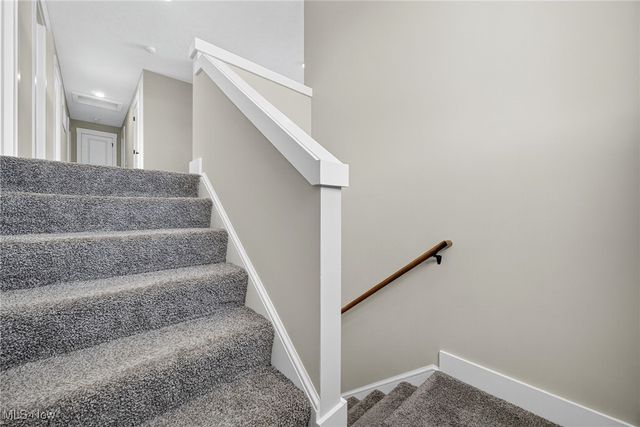 8960 Leatherleaf Drive, Columbia Station, OH 44028