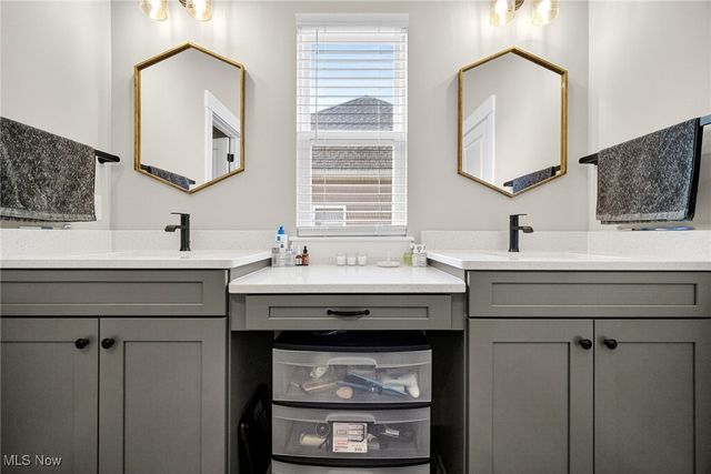 8960 Leatherleaf Drive, Columbia Station, OH 44028