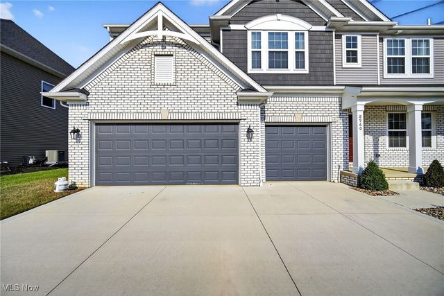 8960 Leatherleaf Drive, Columbia Station, OH 44028