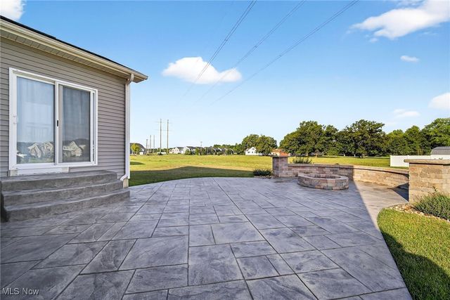 8960 Leatherleaf Drive, Columbia Station, OH 44028