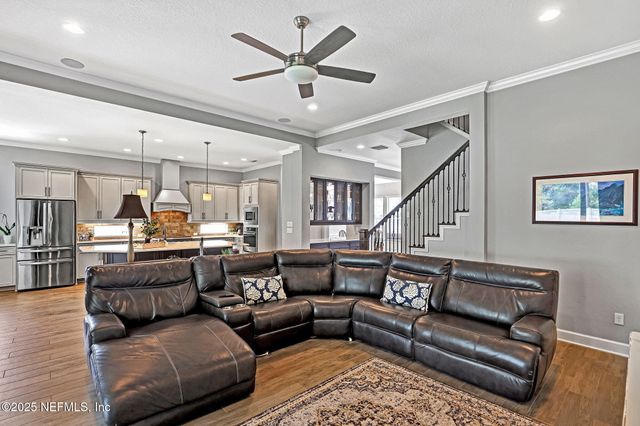 168 WINSTON Court, St. Johns, FL 32259