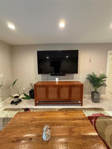 21217 Lago Circle 6-J, Boca Raton, FL 33433