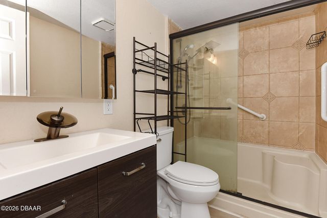 3800 Saxon Dr Apt 1A, New Smyrna Beach, FL 32169