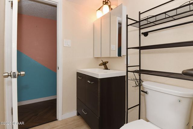 3800 Saxon Dr Apt 1A, New Smyrna Beach, FL 32169