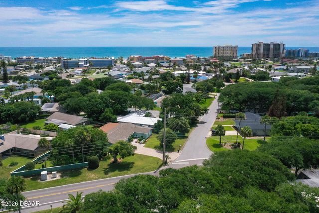 3800 Saxon Dr Apt 1A, New Smyrna Beach, FL 32169