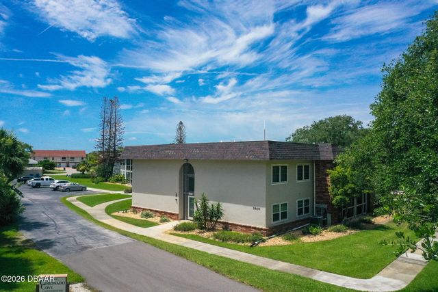 3800 Saxon Dr Apt 1A, New Smyrna Beach, FL 32169
