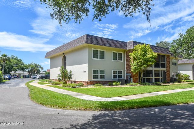 3800 Saxon Dr Apt 1A, New Smyrna Beach, FL 32169