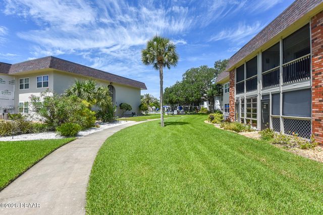 3800 Saxon Dr Apt 1A, New Smyrna Beach, FL 32169