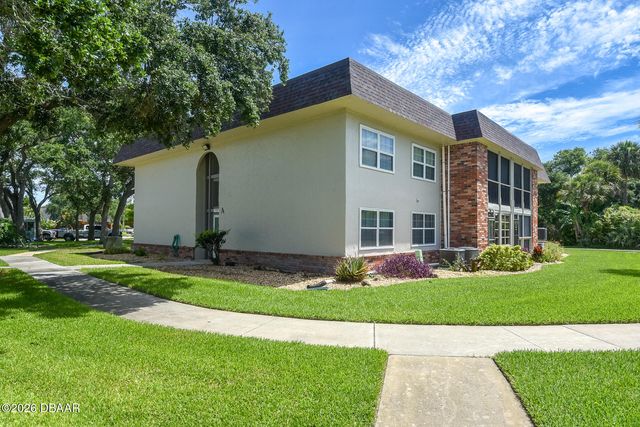 3800 Saxon Dr Apt 1A, New Smyrna Beach, FL 32169