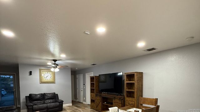 3431 W Calico Corner, San Antonio, TX 78245