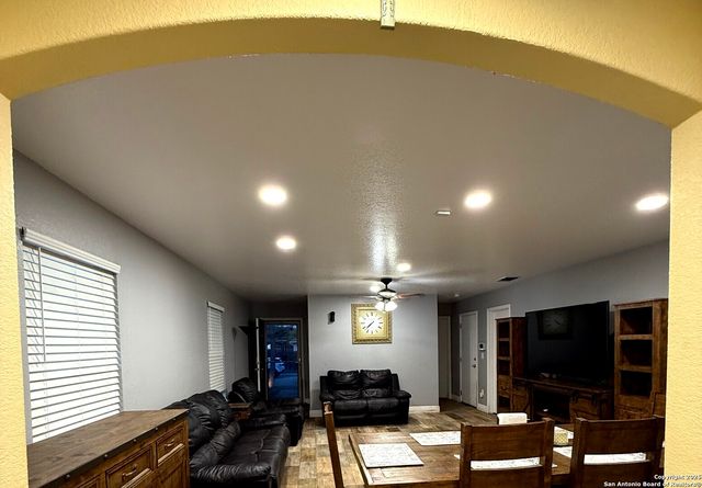 3431 W Calico Corner, San Antonio, TX 78245