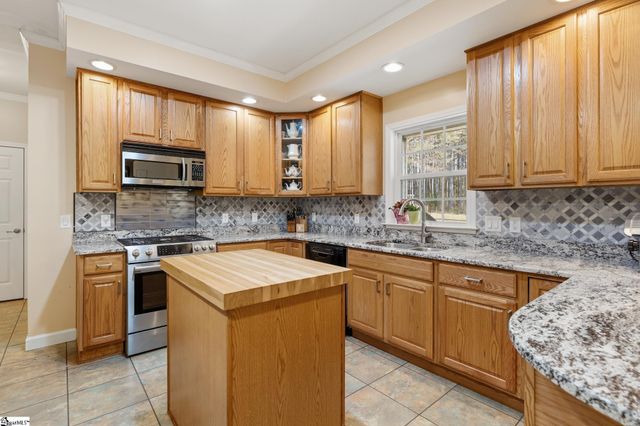 105 Greenville Church Road, Donalds, SC 29638