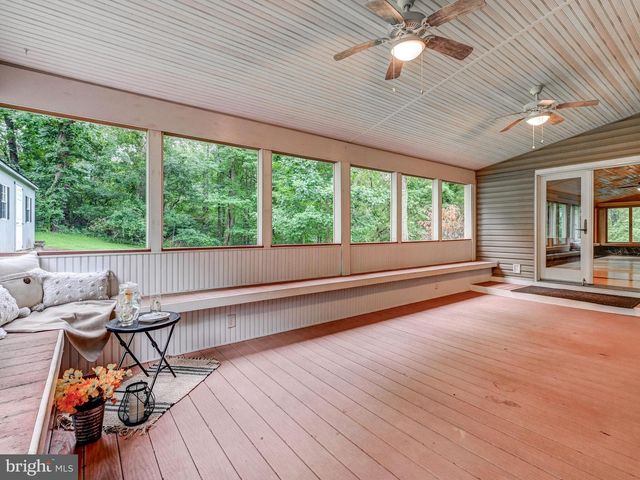 1303 HILLCREST DR, Sykesville, MD 21784