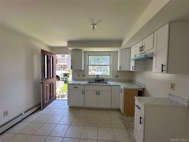 7 Maiden Lane, Ellenville, NY 12428