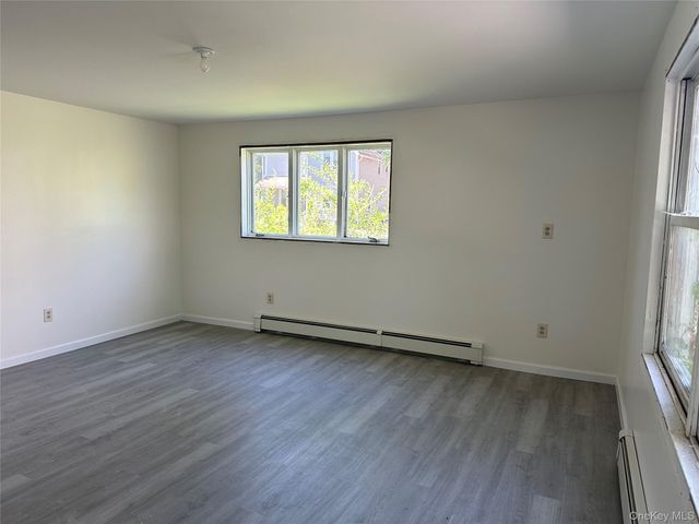 7 Maiden Lane, Ellenville, NY 12428