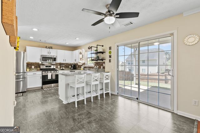 646 Hawthorn Lane, Grayson, GA 30017