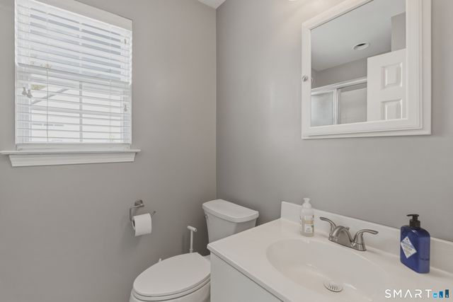 40 Oenoke Place APT 13, Stamford, CT 06907