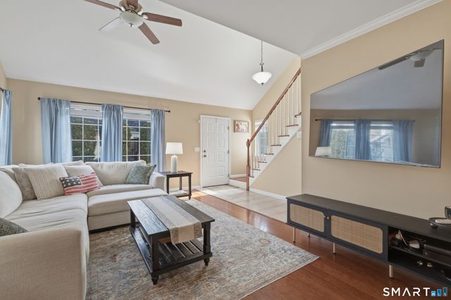 40 Oenoke Place APT 13, Stamford, CT 06907