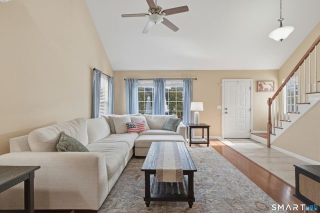 40 Oenoke Place APT 13, Stamford, CT 06907