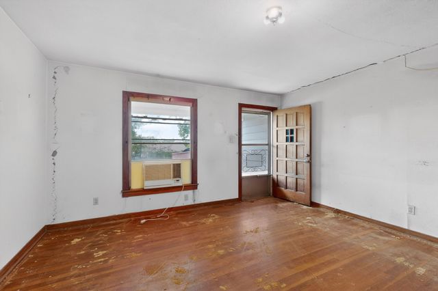 2701 Stark Street, Fort Worth, TX 76112