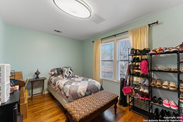 1226 Aaron Pl, San Antonio, TX 78221