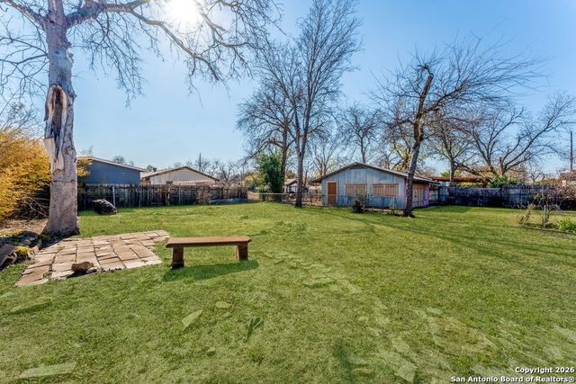 1226 Aaron Pl, San Antonio, TX 78221