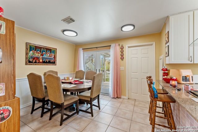 1226 Aaron Pl, San Antonio, TX 78221