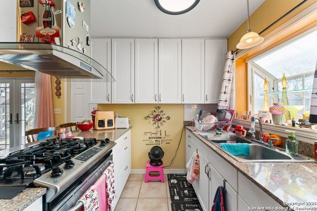 1226 Aaron Pl, San Antonio, TX 78221