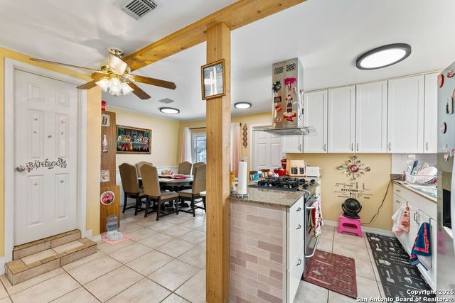 1226 Aaron Pl, San Antonio, TX 78221