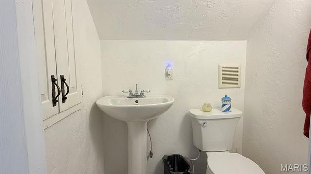 203 S Metter Avenue, Columbia, IL 62236