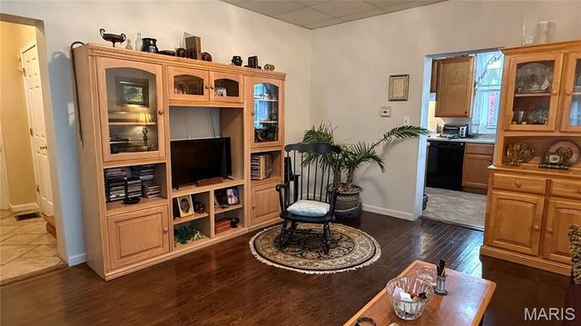 203 S Metter Avenue, Columbia, IL 62236