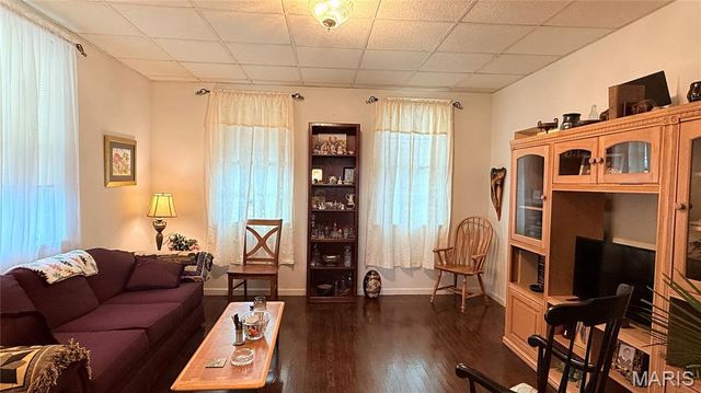 203 S Metter Avenue, Columbia, IL 62236