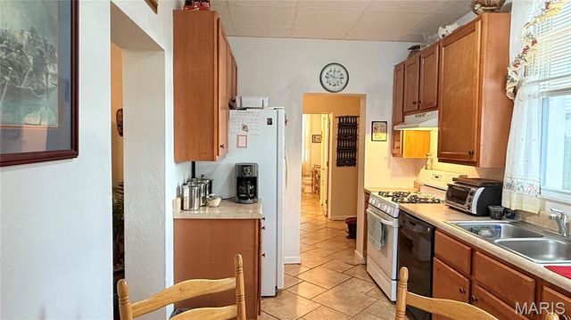 203 S Metter Avenue, Columbia, IL 62236