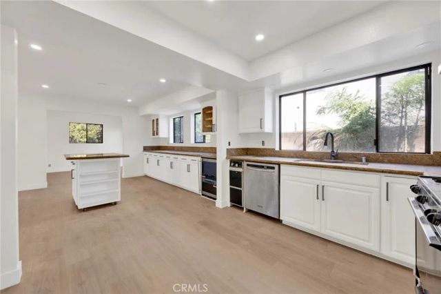 20243 Lanark Street, Winnetka, CA 91306