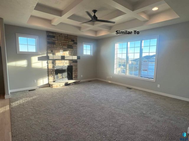 2801 S Maplewood Ave Avenue, Sioux Falls, SD 57110