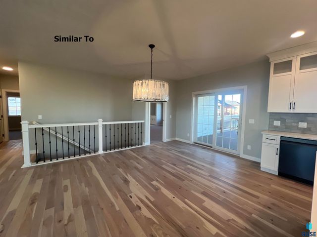 2801 S Maplewood Ave Avenue, Sioux Falls, SD 57110