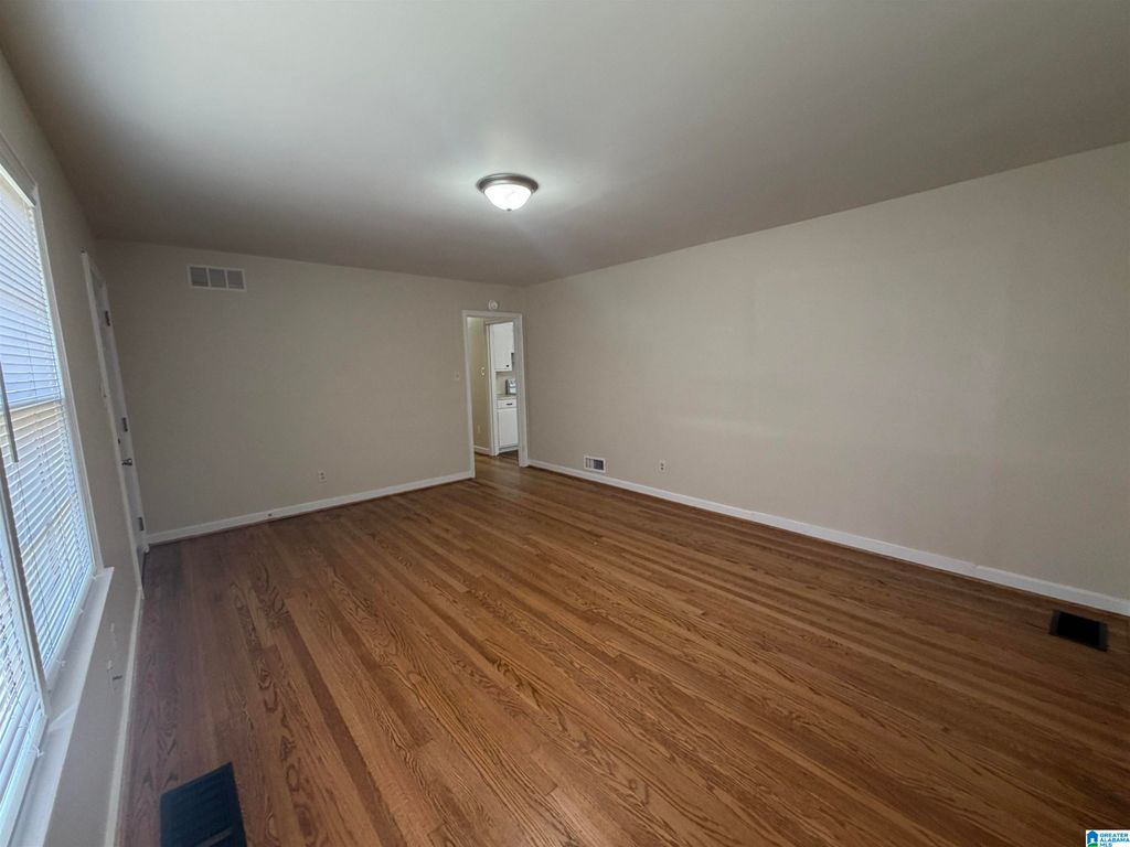 1129 DOGWOOD LANE, Birmingham, AL 35215