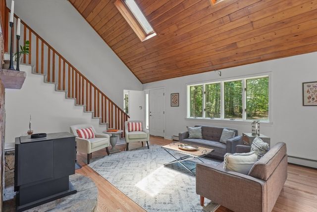 12 Baker Rd, Salisbury, MA 01952