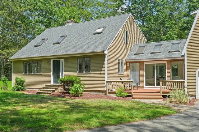 12 Baker Rd, Salisbury, MA 01952