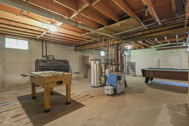 12 Baker Rd, Salisbury, MA 01952