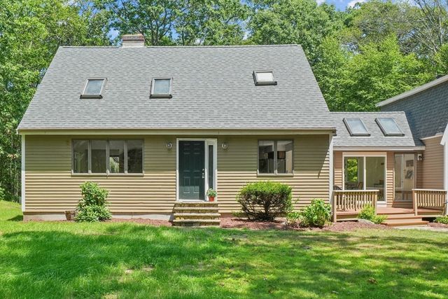 12 Baker Rd, Salisbury, MA 01952