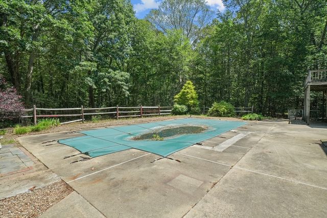 12 Baker Rd, Salisbury, MA 01952