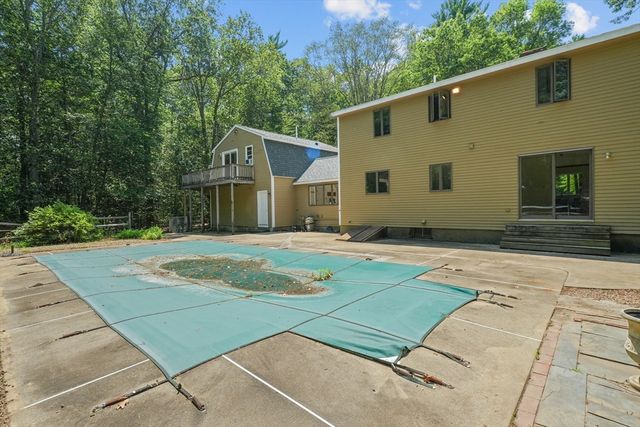 12 Baker Rd, Salisbury, MA 01952