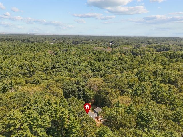 12 Baker Rd, Salisbury, MA 01952