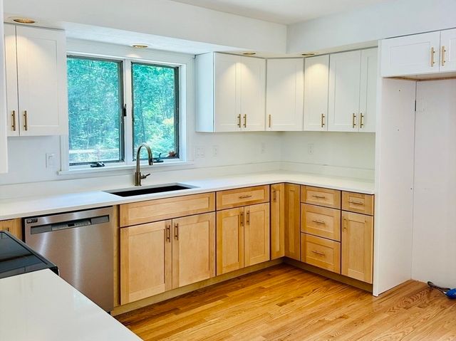 12 Baker Rd, Salisbury, MA 01952