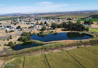 Nka Fort Rd, Wapato, WA 98951