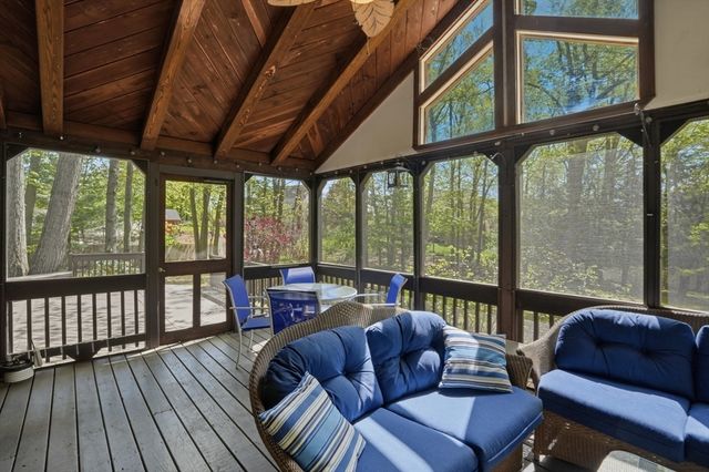 562 High St, North Attleboro, MA 02760