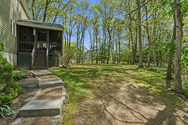 562 High St, North Attleboro, MA 02760