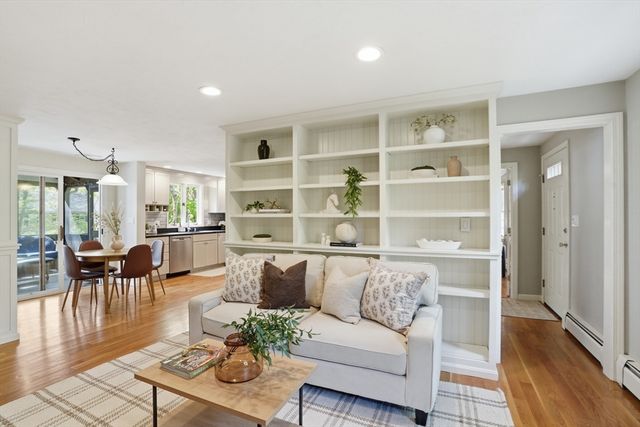 562 High St, North Attleboro, MA 02760