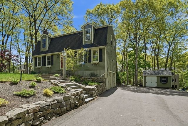 562 High St, North Attleboro, MA 02760